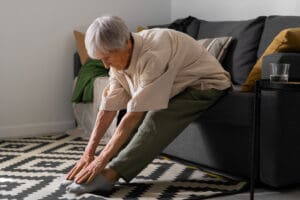 Como prevenir bolhas nos pés em pacientes idosos?