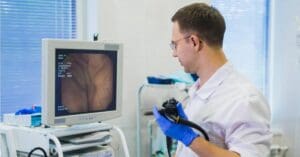 Proctologista: o que faz, quando procurar e principais doenças tratadas